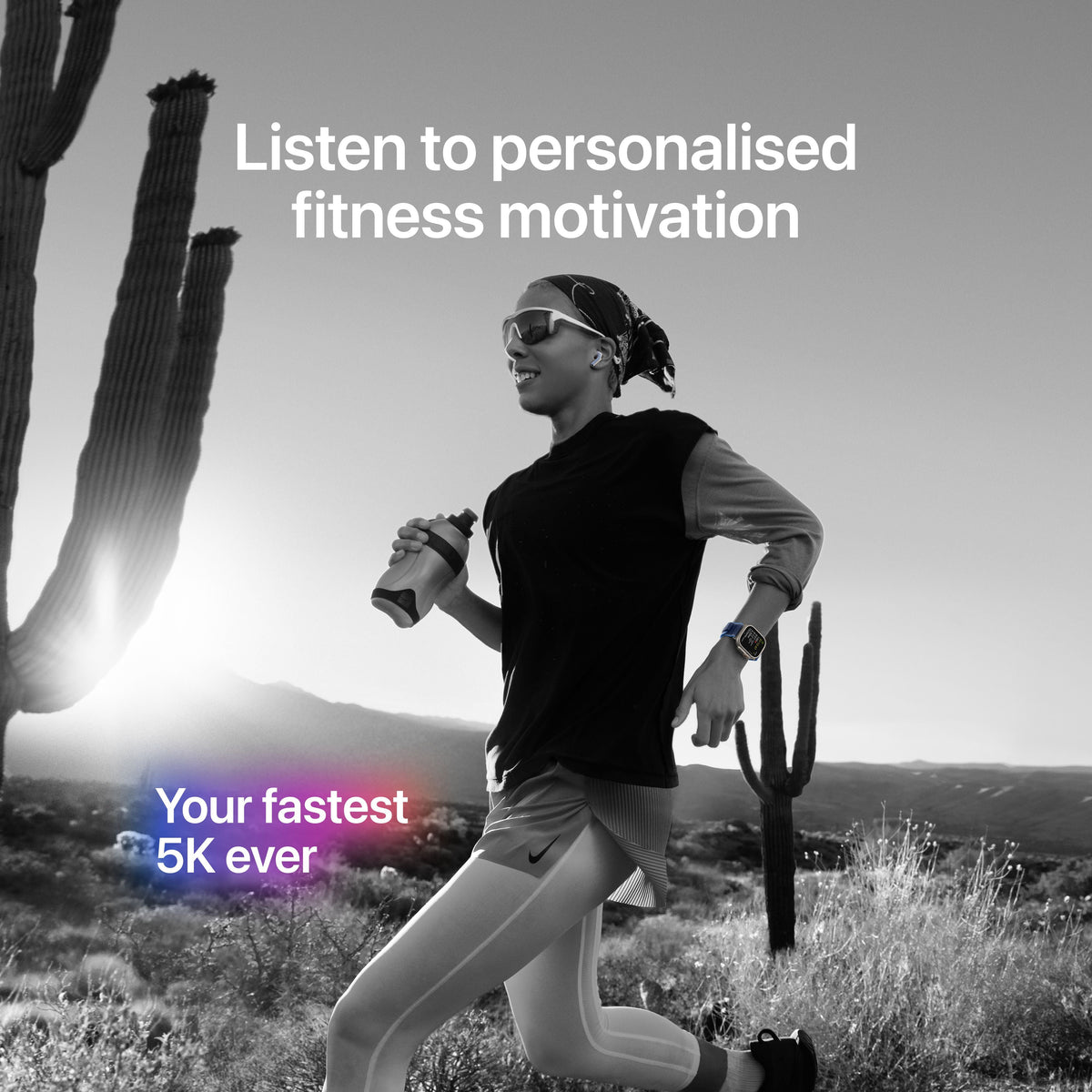 Apple Watch Ultra 3 de 49 mm en titanio negro con correa Ocean negra — foto 6 de 8